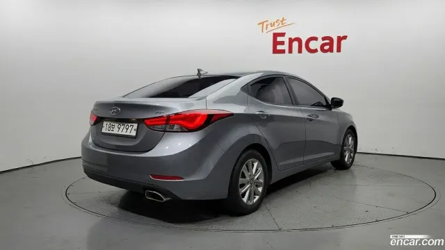 Hyundai Elantra (Avante)