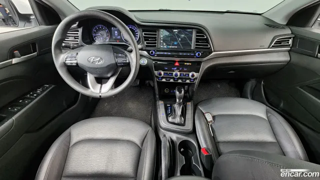 Hyundai Elantra (Avante)