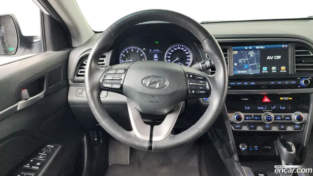 Hyundai Elantra (Avante)