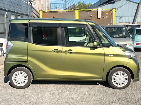 Nissan Dayz Roox