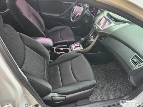 Hyundai Elantra (Avante)