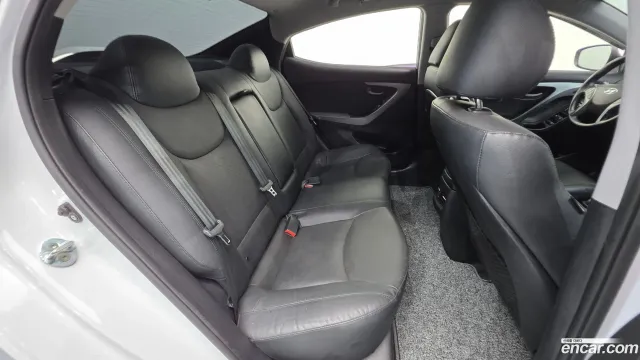 Hyundai Elantra (Avante)