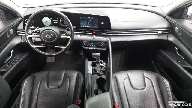 Hyundai Elantra (Avante)