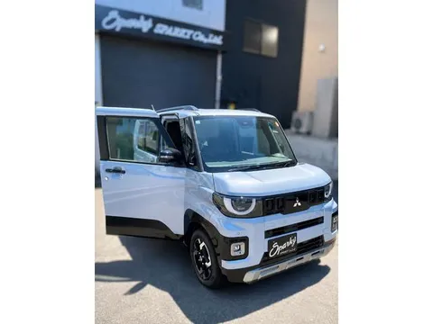 Mitsubishi Delica Mini