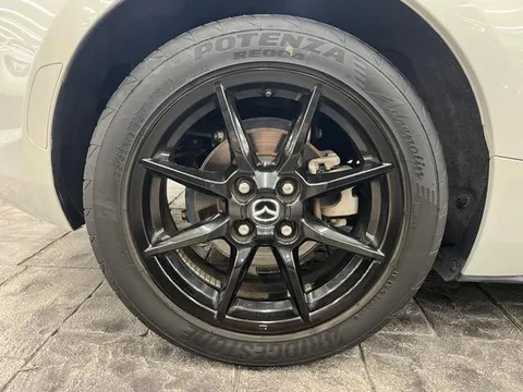 Mazda MX-5 (Roadster)