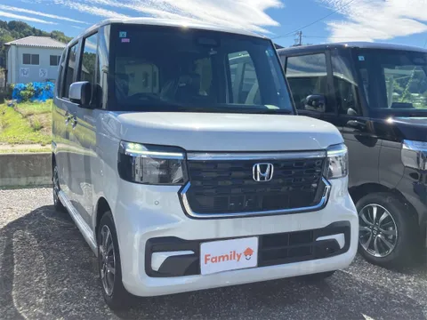 Honda N-BOX Custom