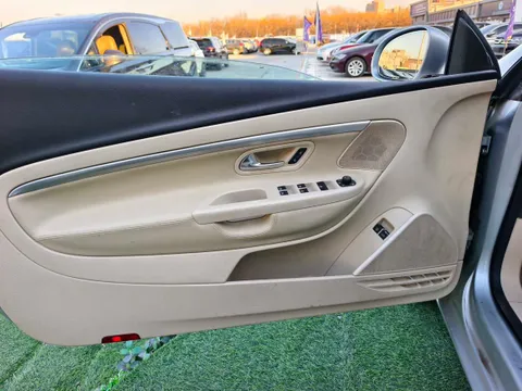 Volkswagen Eos