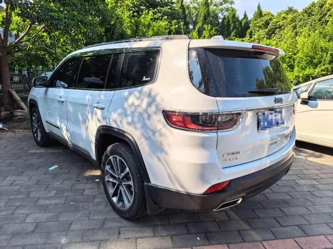 Jeep Grand Commander