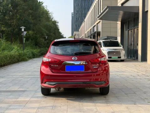 Nissan Tiida