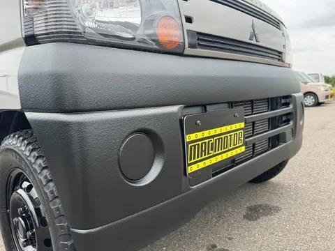 Mitsubishi Minicab Truck