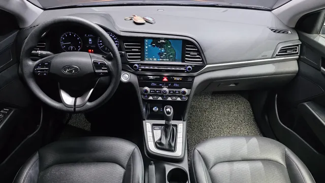 Hyundai Elantra (Avante)