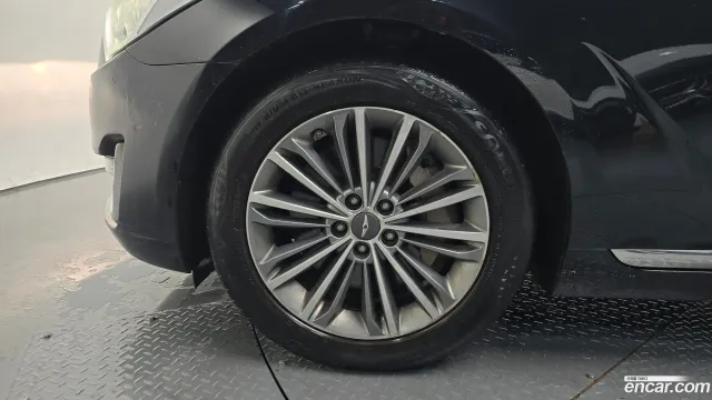 Genesis G90 (EQ900)