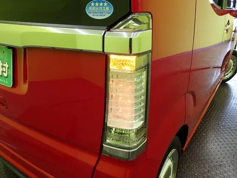 Honda N-BOX Slash