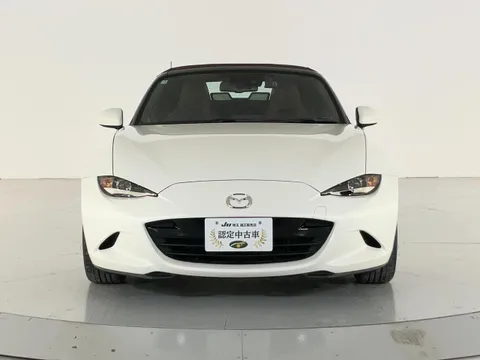 Mazda MX-5 (Roadster)