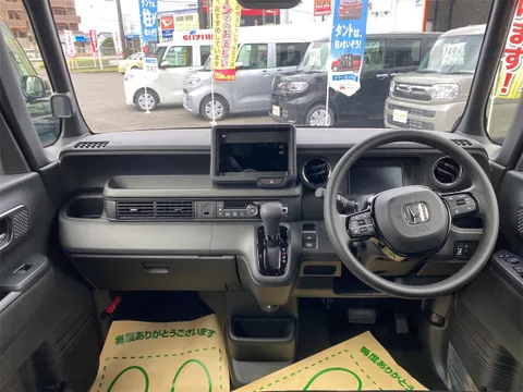 Honda N-BOX Custom