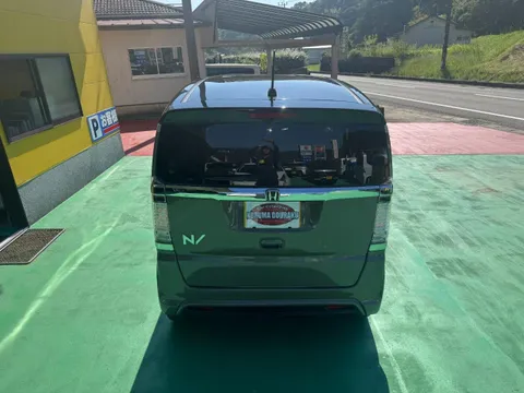 Honda N-BOX Slash