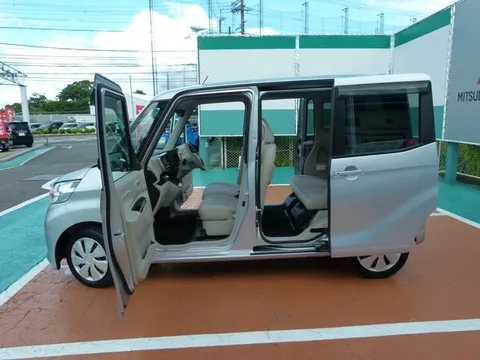Mitsubishi eK Space