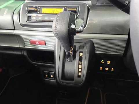 Suzuki Spacia Gear