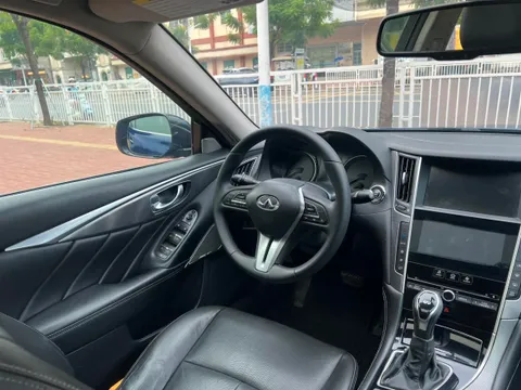 Infiniti Q50L