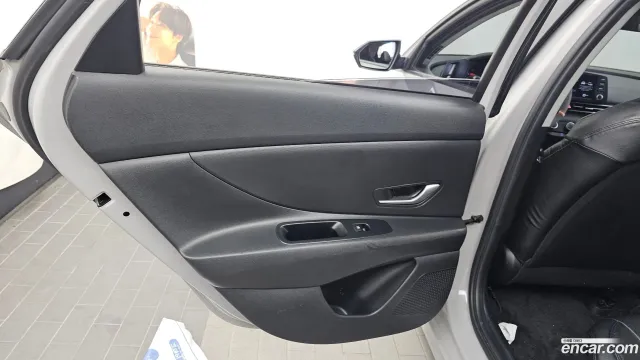 Hyundai Elantra (Avante)
