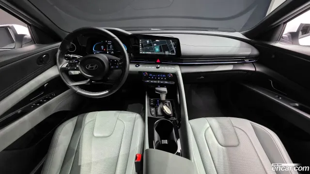 Hyundai Elantra (Avante)