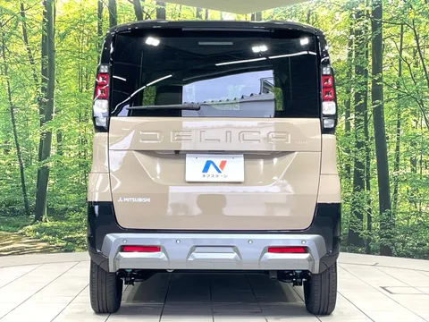 Mitsubishi Delica Mini