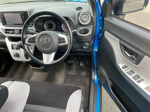 Toyota Pixis Joy