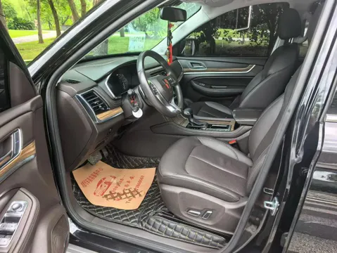 Roewe RX8