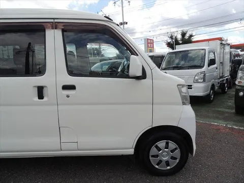 Toyota Pixis Van