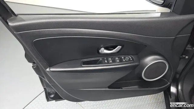Renault SM3