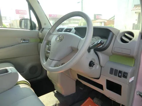 Daihatsu Move Conte
