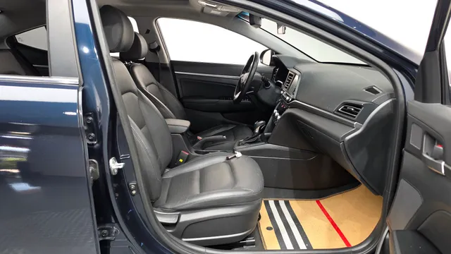 Hyundai Elantra (Avante)