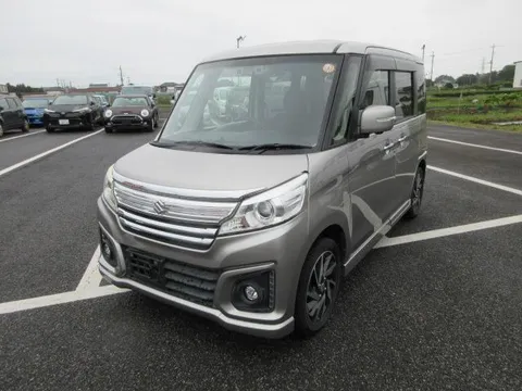 Suzuki Spacia Custom