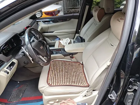 Cadillac XTS