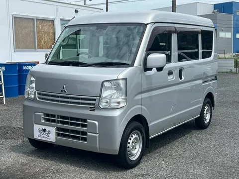 Mitsubishi Minicab Van