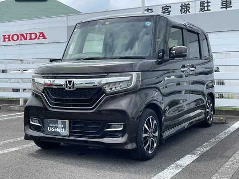 Honda N-BOX Custom