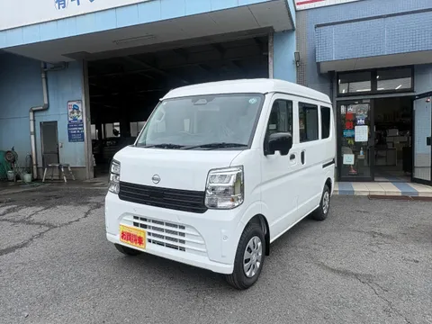 Nissan Clipper Van
