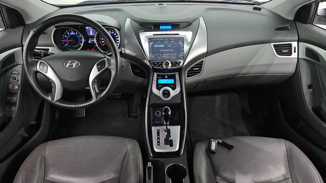 Hyundai Elantra (Avante)