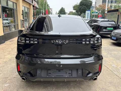 Lynk & Co 05
