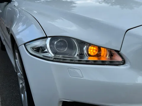 Jaguar XJ