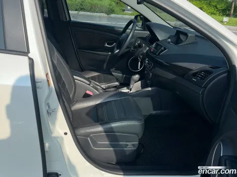 Renault SM3