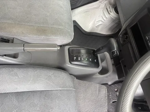 Nissan Clipper Van