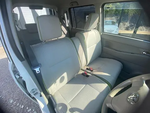 Toyota Pixis Space