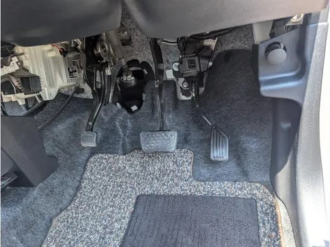 Daihatsu Mira Tocot