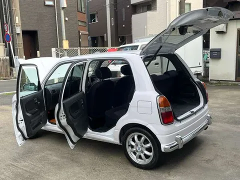 Daihatsu Mira Gino