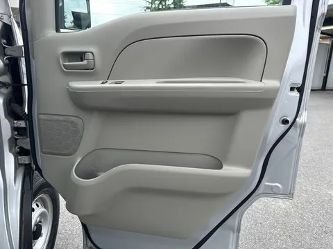 Mitsubishi Minicab Van