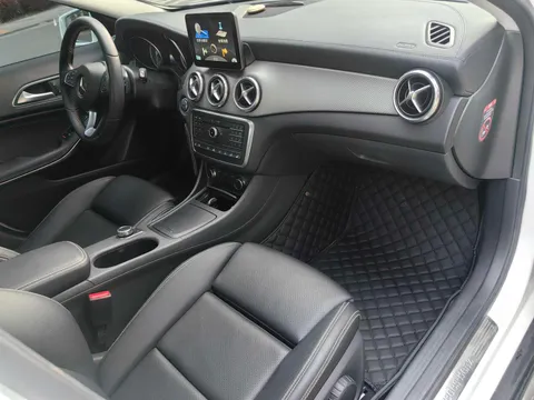 Mercedes-Benz Mercedes-Benz GLA