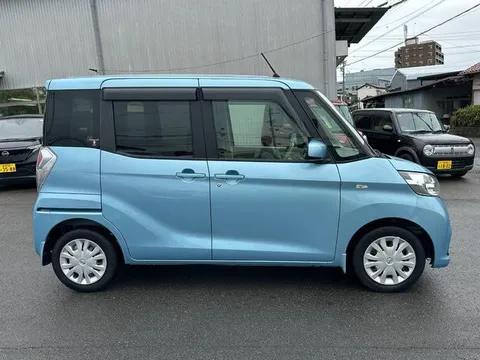 Nissan Dayz Roox