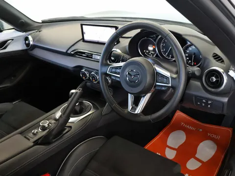 Mazda MX-5 (Roadster)