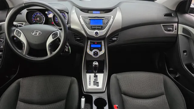 Hyundai Elantra (Avante)